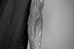 Tatuaje Manga Abstracta Blackwork - Diseño Original Buenos Aires